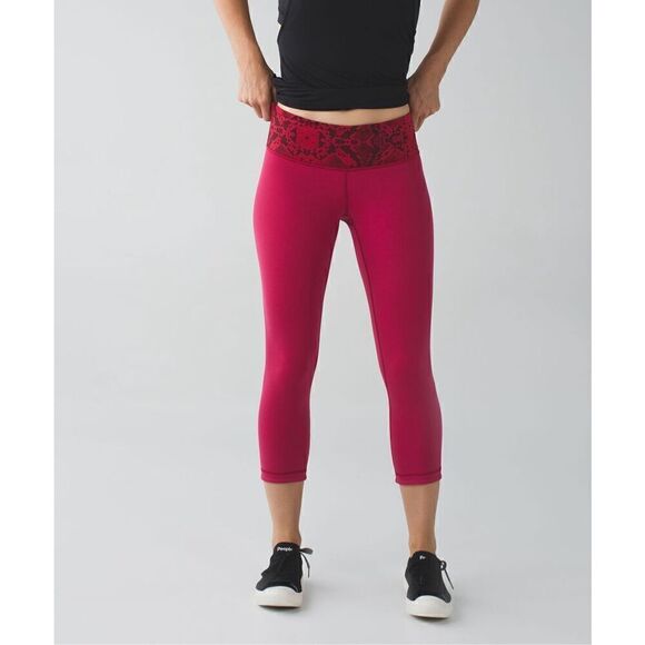 Womens Lululemon Wunder Under Crop III - Picture 1 of 7